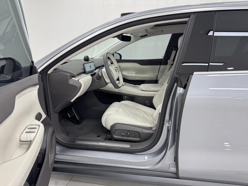 NIO NIO ET7 2024