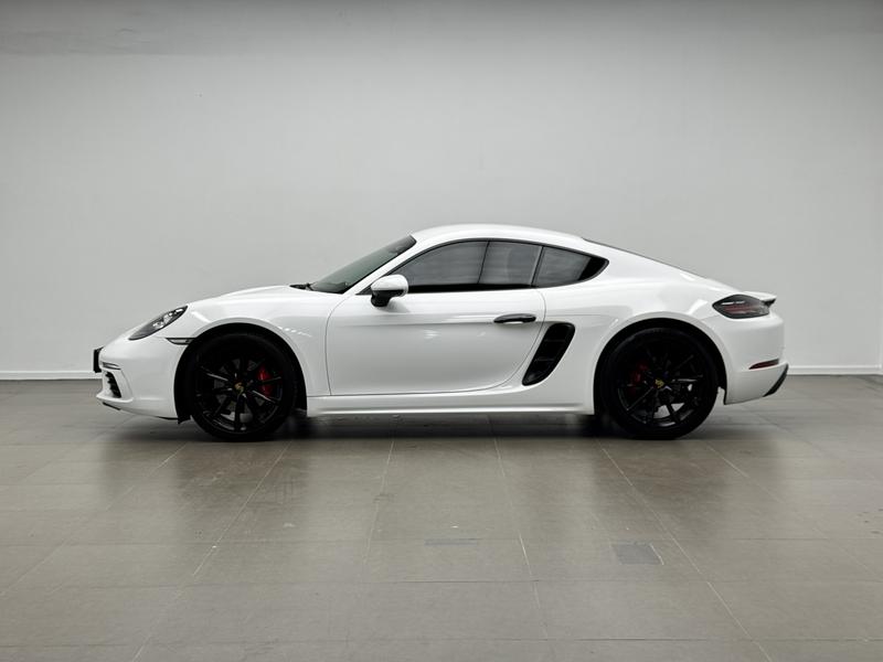 Porsche Porsche 718 2016