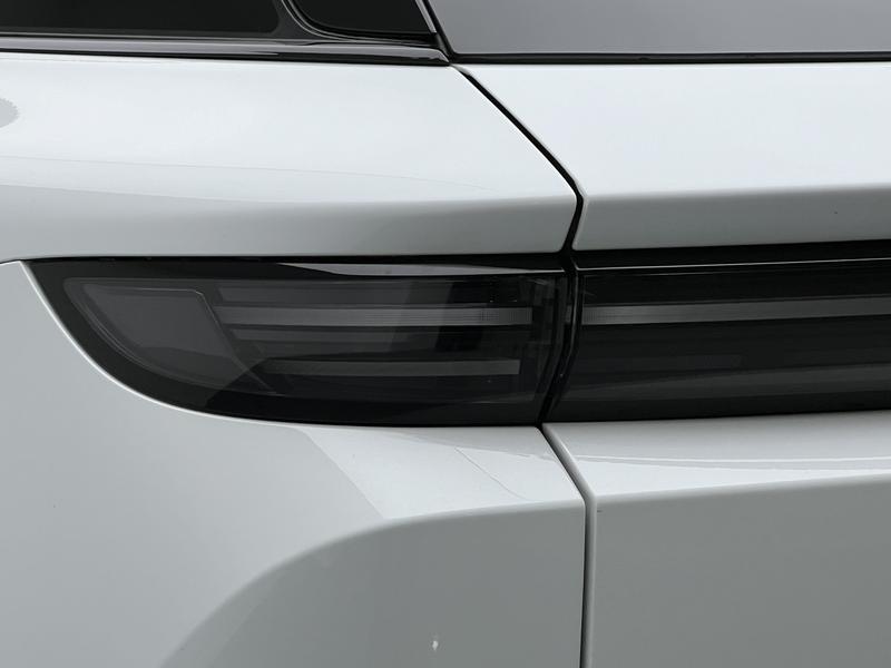 Li Auto Ideal i6 2025