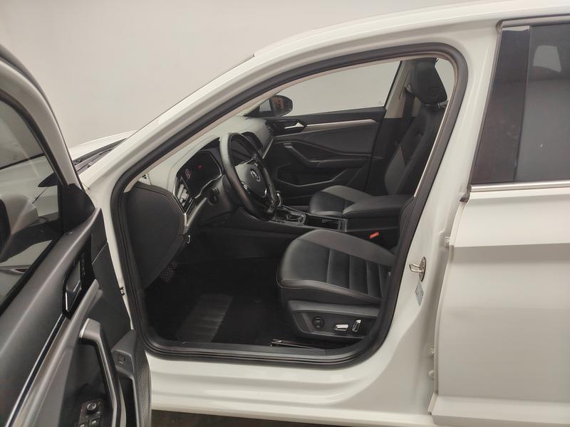 Volkswagen Sagitar 2021