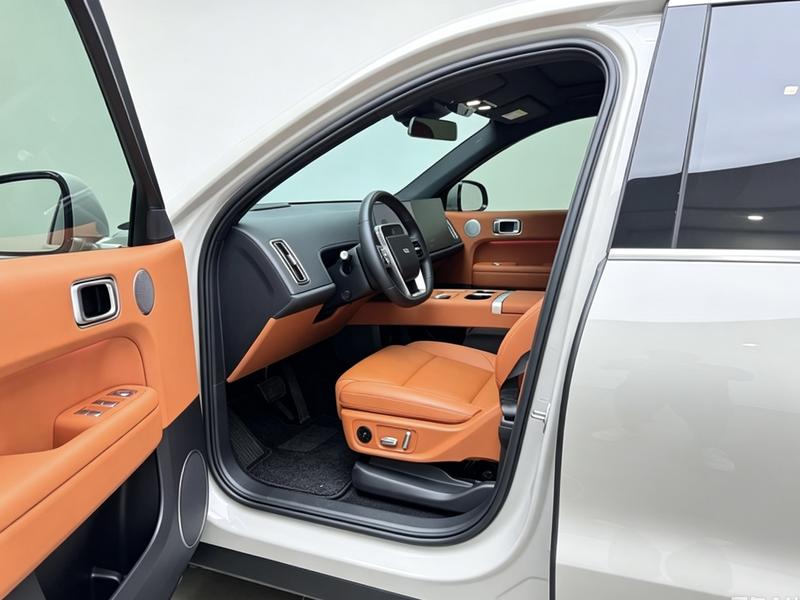 Li Auto Ideal L6 2024