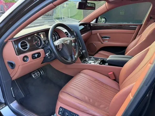 Bentley Flying 4.0T V8 Standard Edition