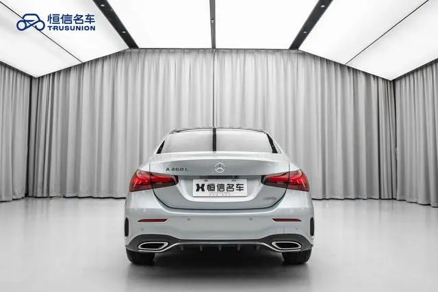 Mercedes-Benz Mercedes-Benz A-class A 200 L sports sedan fashion Version