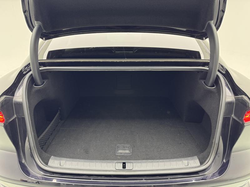 Voyah Lantu Chasing Light PHEV 2024