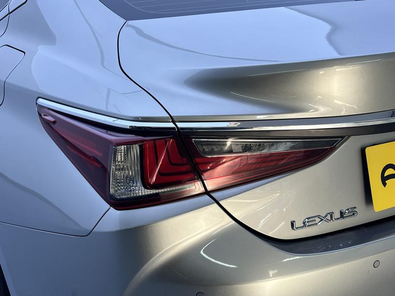 Lexus Lexus ES 2022