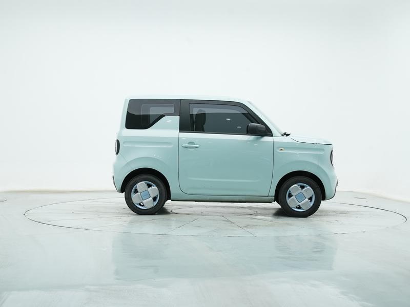 Geely Galaxy panda 2023