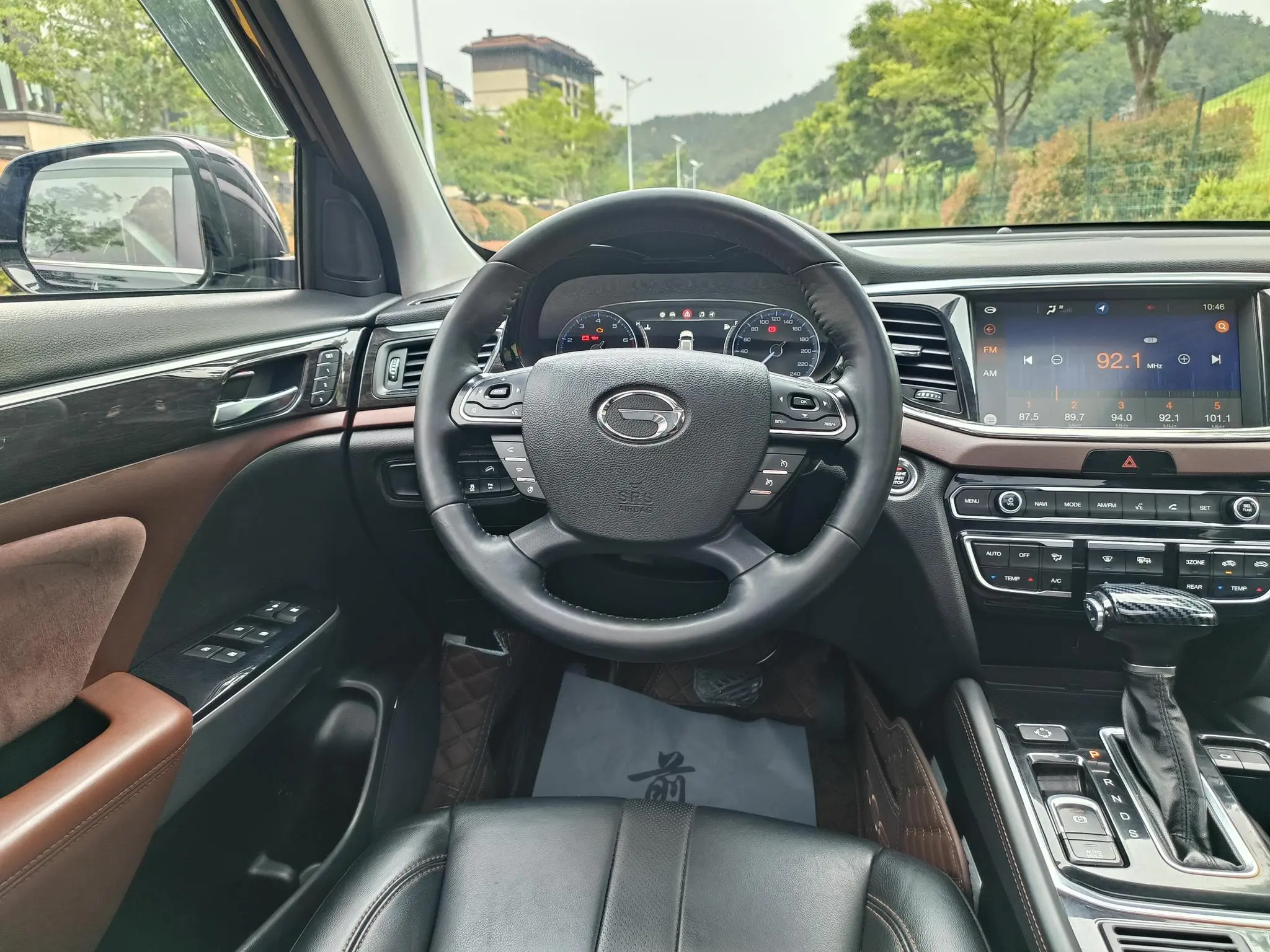 GAC Trumpchi GS8 320T two-wheel drive luxury Zhilian Edition 7 seats