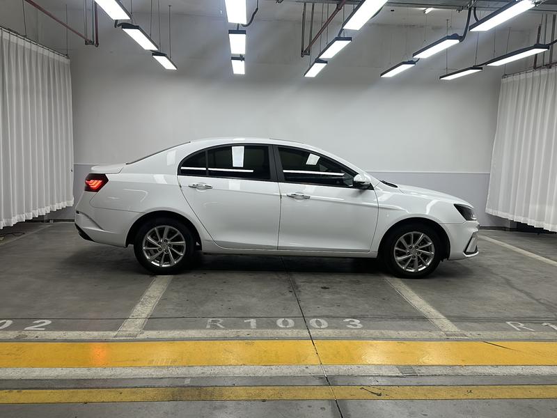 Geely Emgrand 2021