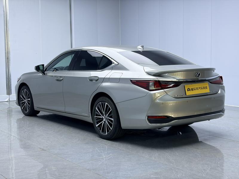 Lexus Lexus ES 2021