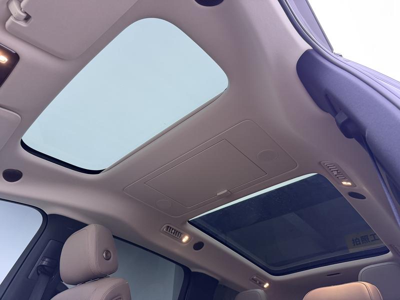 Li Auto Ideal MEGA 2025