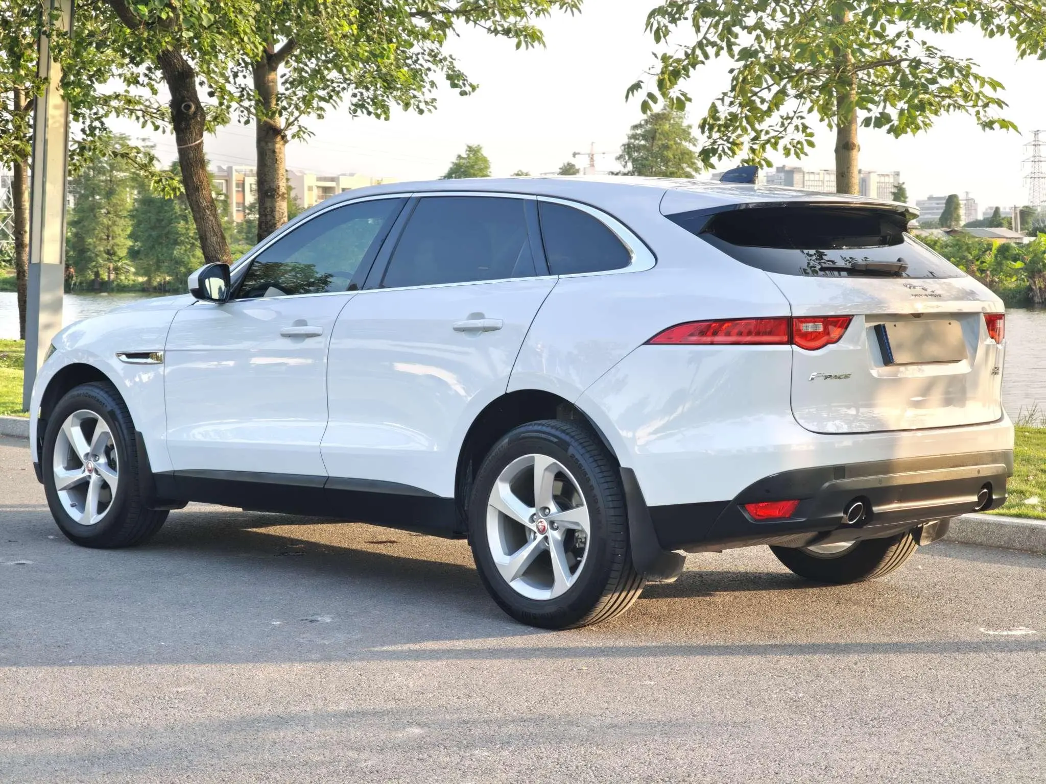Jaguar Jaguar F-PACE 2.0T four-wheel drive Urban Exclusive Edition