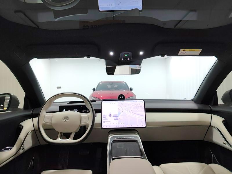 NIO NIO ET5 2025