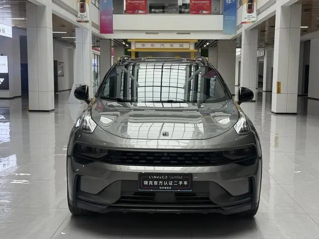 LYNK & CO Lynk 01 2.0TD four-wheel drive Halo