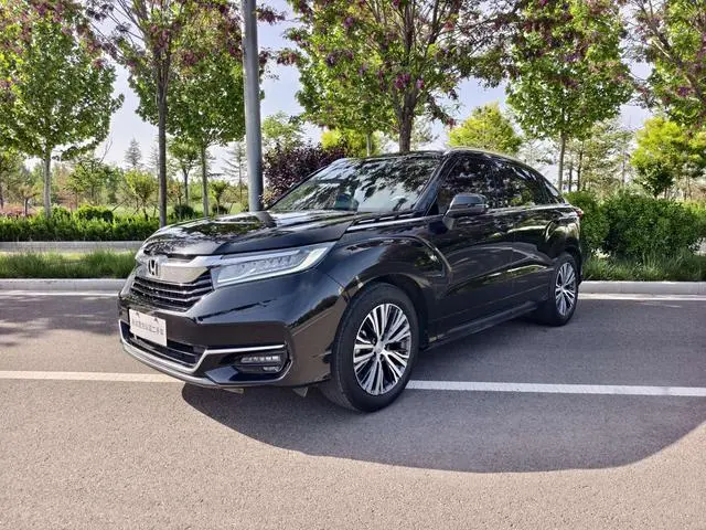 Honda Crown Road 240 TURBO CVT Smart Edition
