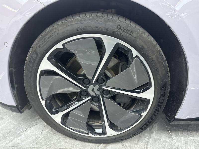 NIO NIO ET5 2025