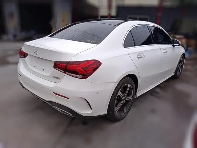 Mercedes-Benz Mercedes-Benz A-class Second facelift A 200 L sports sedan fashion version