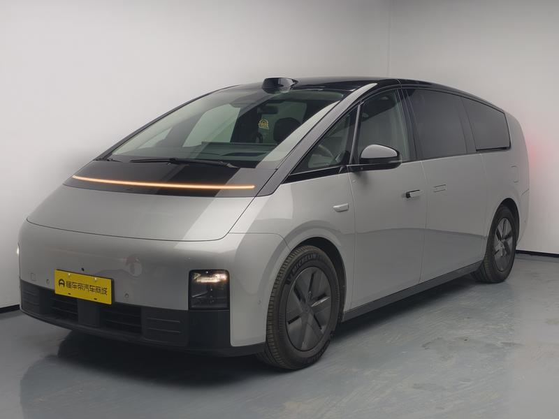 Li Auto Ideal MEGA 2024