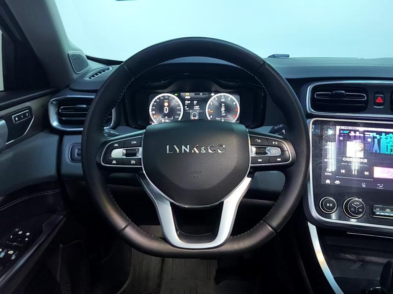 Lynk & Co Link 01 2019