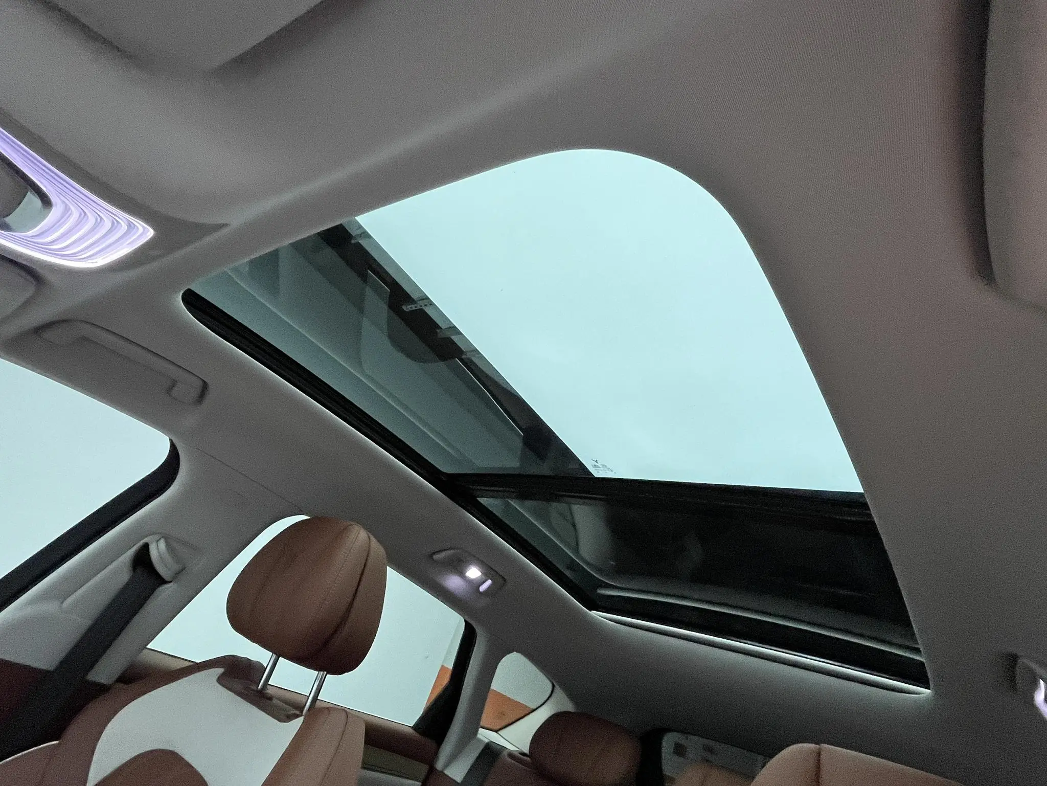 VOYAH Lan Tu FREE Four-wheel drive, long battery life, extended range version