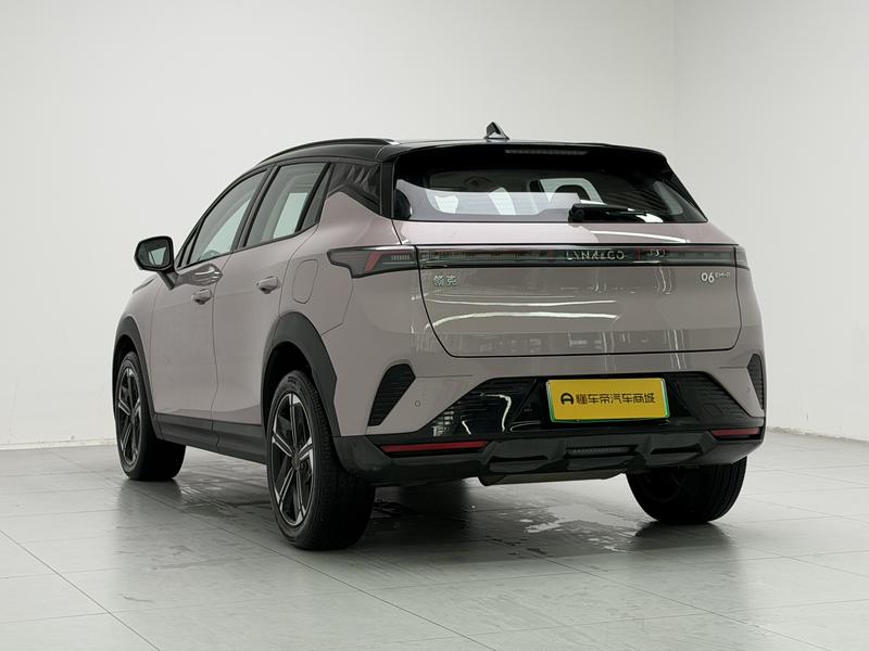 Lynk & Co Lynk&Co 06 EM-P 2024