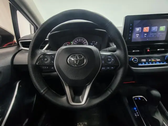 TOYOTA Ling Shang 2.0L Leading version