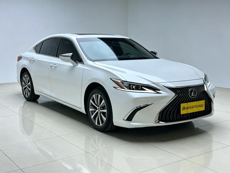 Lexus Lexus ES 2020