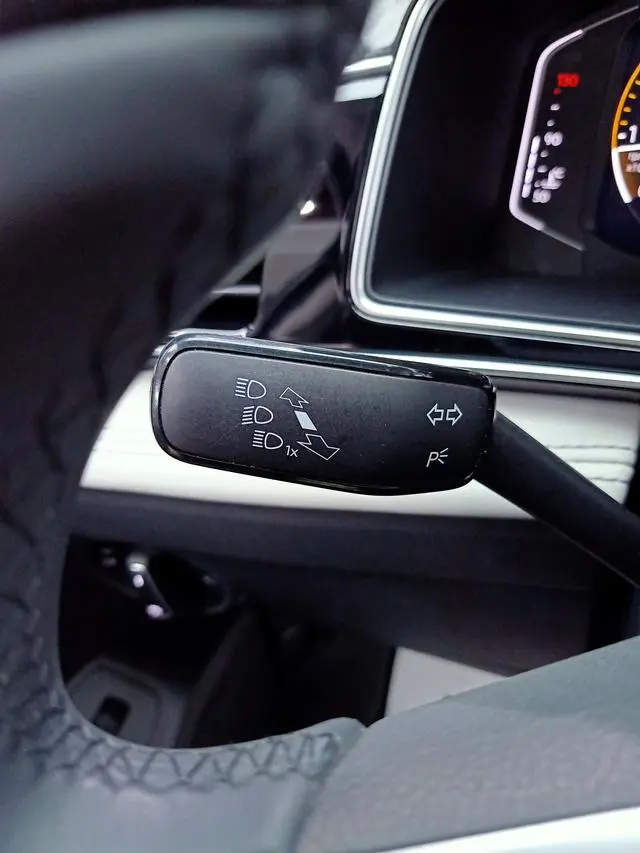 Volkswagen Tiguan L 330TSI two-wheel drive R-Line Premium edition