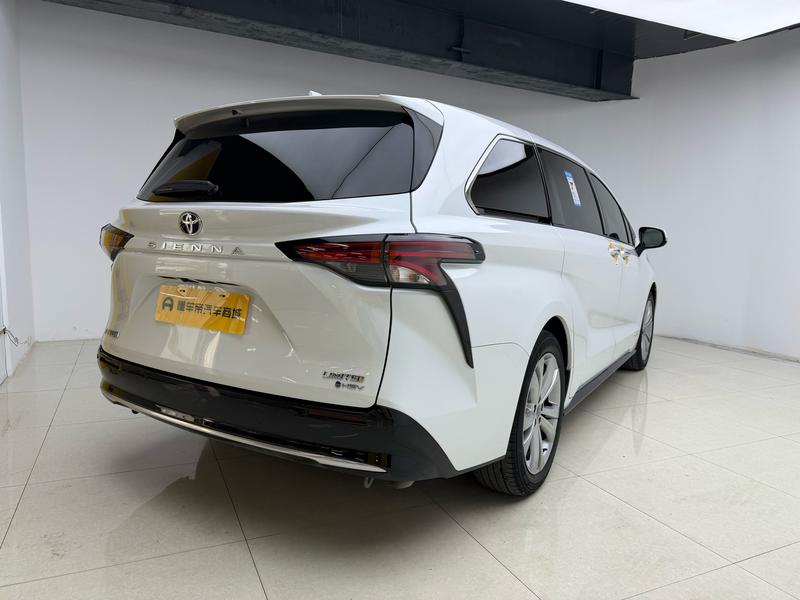 Toyota Sienna 2024