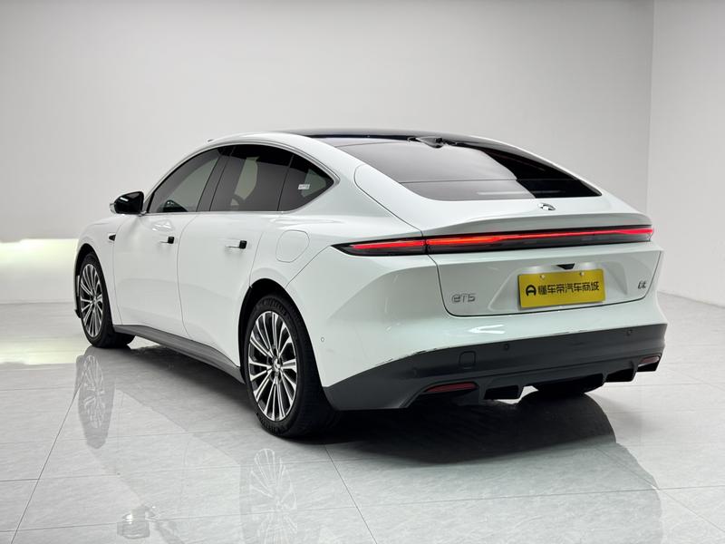 NIO NIO ET5 2024