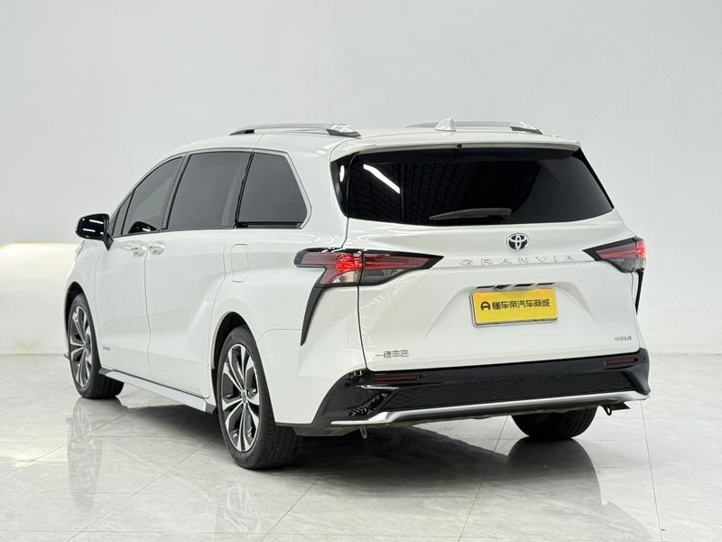 Toyota Gravia 2023