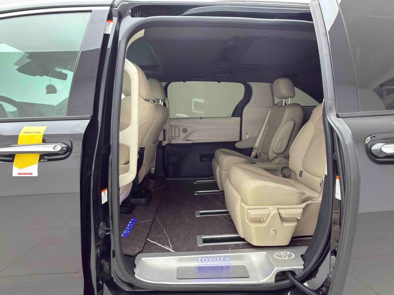 Toyota Gravia 2023