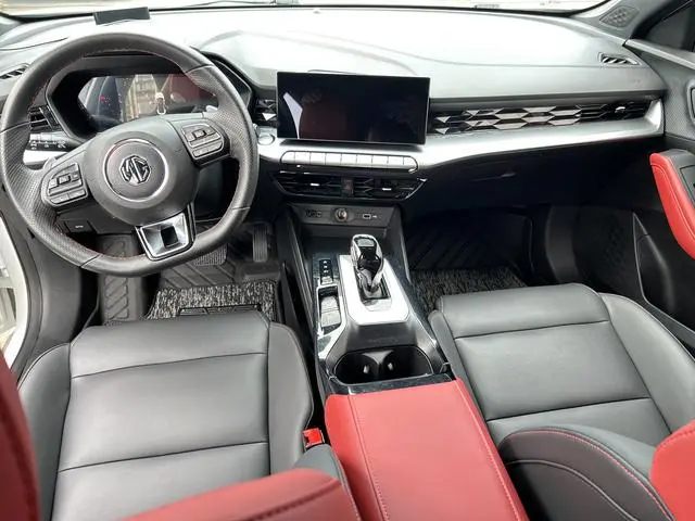 MG MG5 300TGI DCT Chaoyue Premium Edition