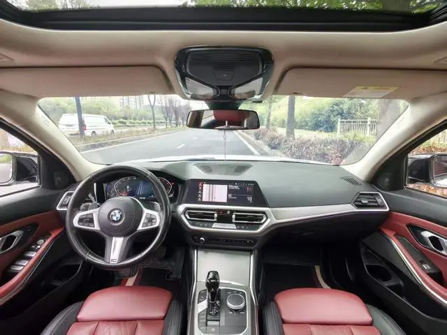 BMW BMW 3 Series 325i M Sports Yao Ye Suit
