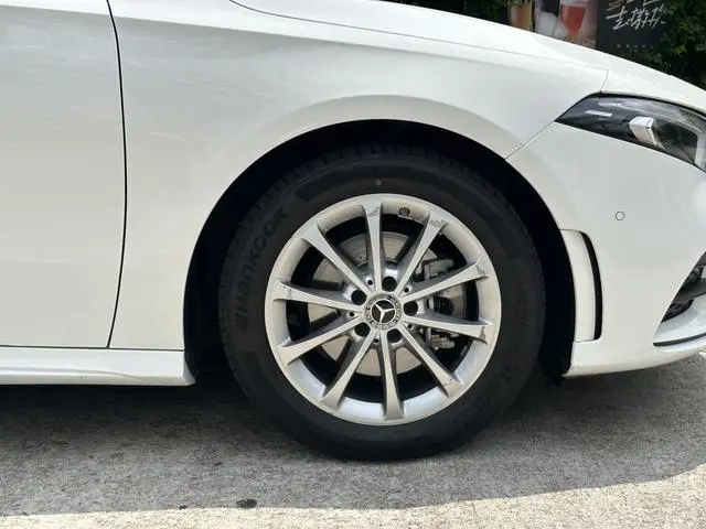 Mercedes-Benz Mercedes-Benz A-class A 200 L sports sedan dynamic Version