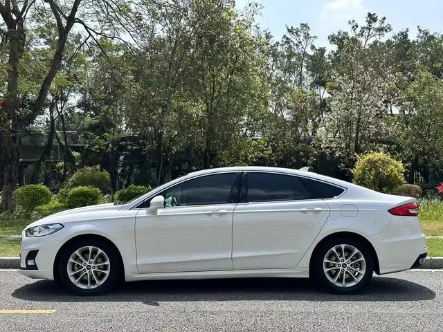 Ford Mondeo EcoBoost 200 intelligent control Fashion type country V