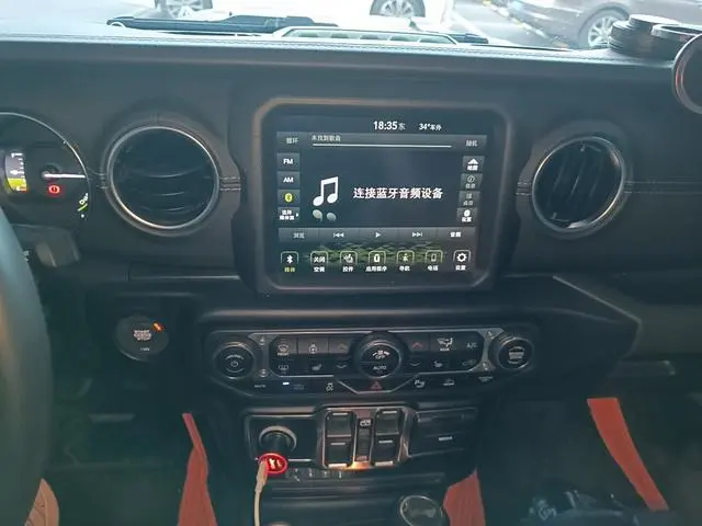 Jeep Wrangler 4xe PHEV Four-door 2.0T 4xe Sahara