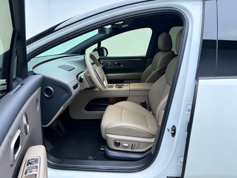 Li Auto Ideal i6 2025
