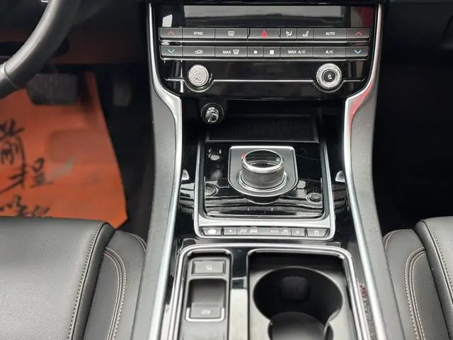 Jaguar Jaguar XEL 2.0T 200PS Premium Edition