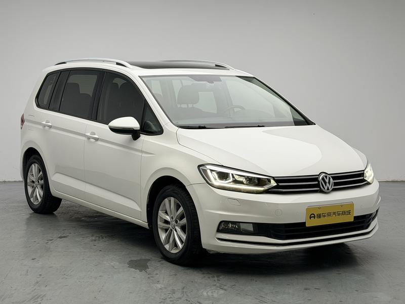 Volkswagen Touran L 2016
