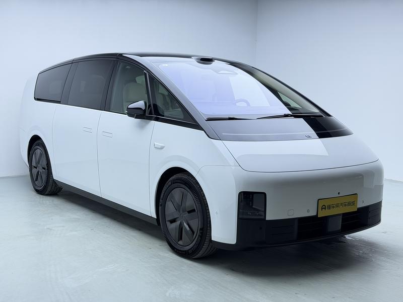 Li Auto Ideal MEGA 2025