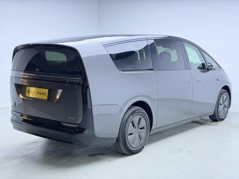 Li Auto Ideal MEGA 2024