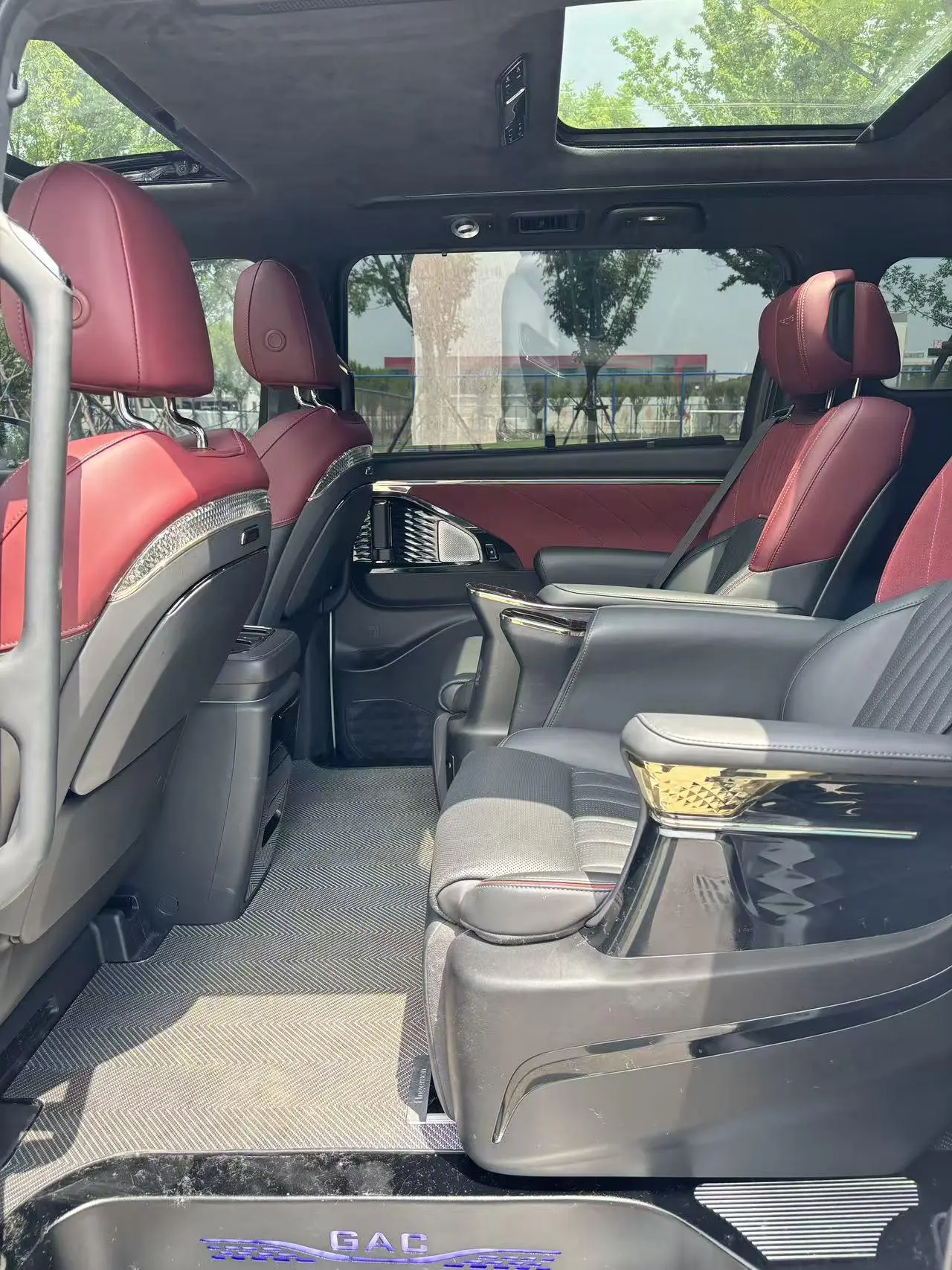 GAC Trumpchi M8 Master Series 2.0 TGDI Pioneer Edition