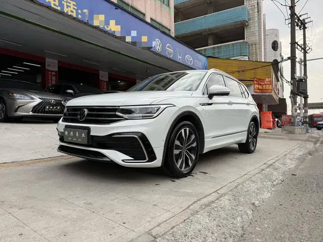 Volkswagen Tiguan L 330TSI two-wheel drive R-Line Premium edition