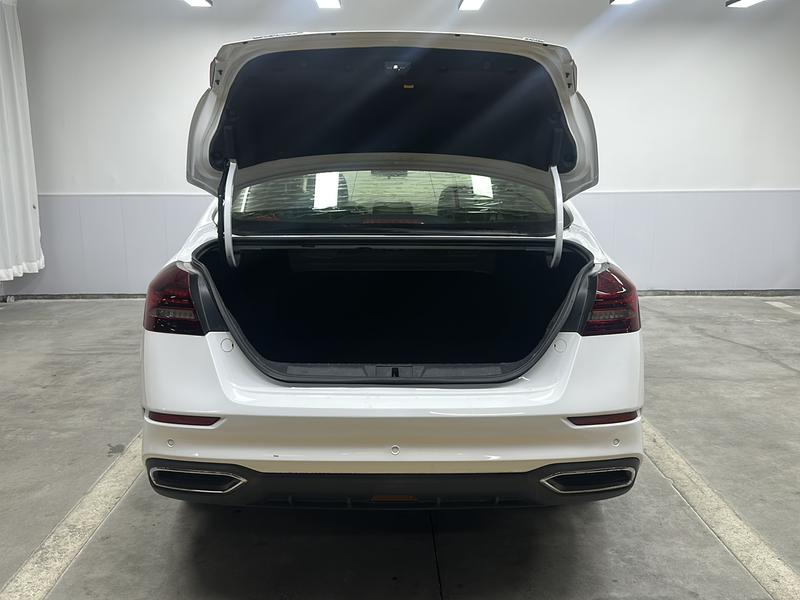 Geely Emgrand 2021