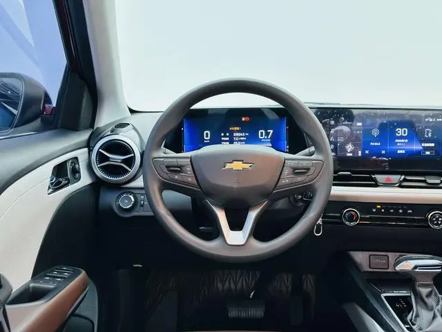 Chevrolet Cruze 1.5L dual clutch WOW Benefit edition