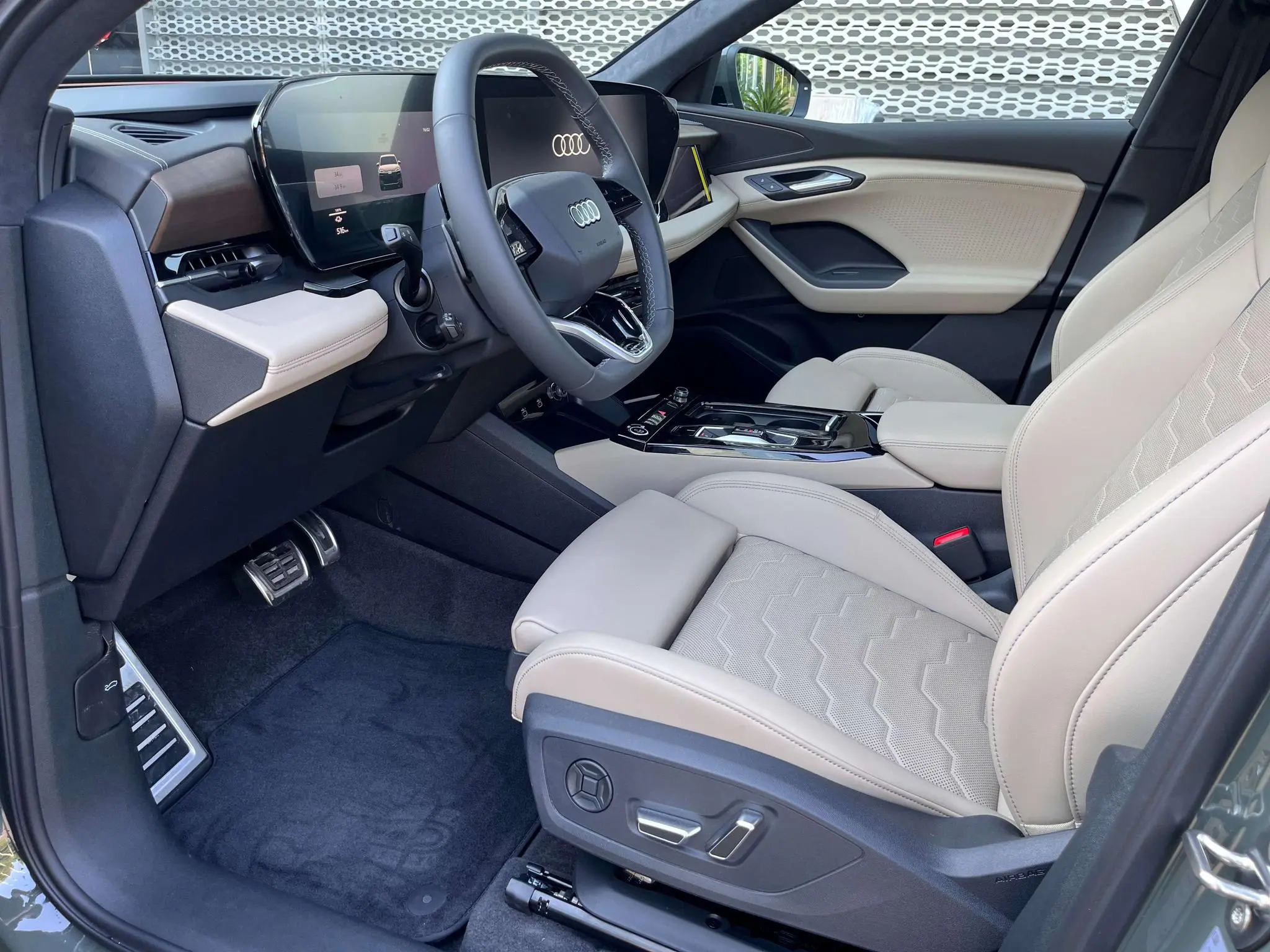 Audi Audi Q6L e-tron Long battery life version