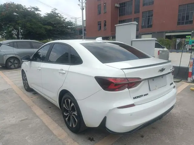 Chevrolet Cruze RS 330T Automatic Fun Version