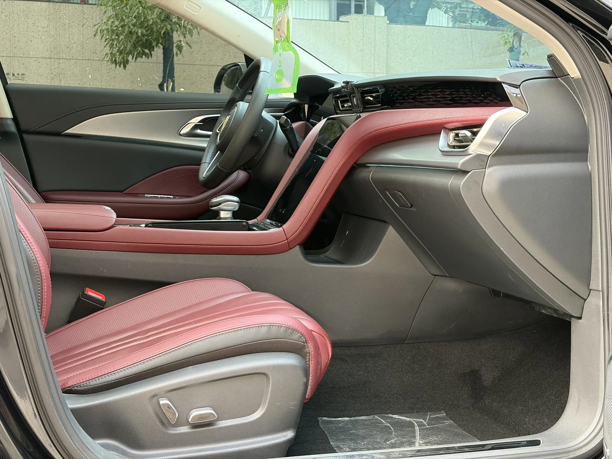 Hongqi Hongqi H5 2.0T Automatic Zhilian Qichang Version