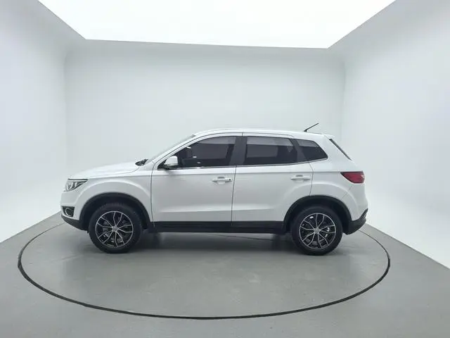 FAW Xenia R7 1.5L manual fashion type