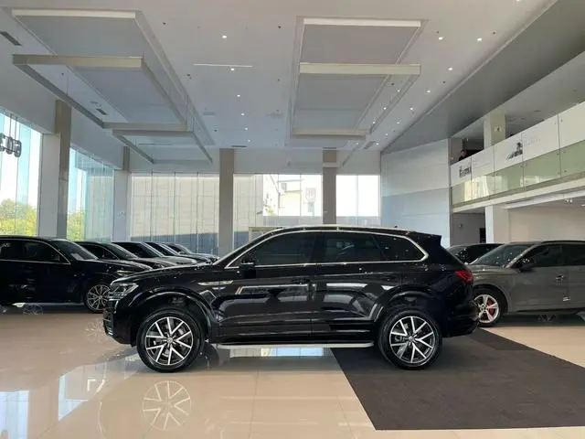 Volkswagen Touareg 3.0 TSI Sharp Edition